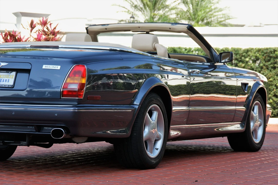 2002 Bentley Azure 1st Gen - Image 9 of 31