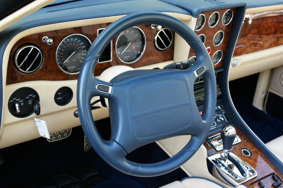 2002 Bentley Azure 1st Gen - Image 29 of 31