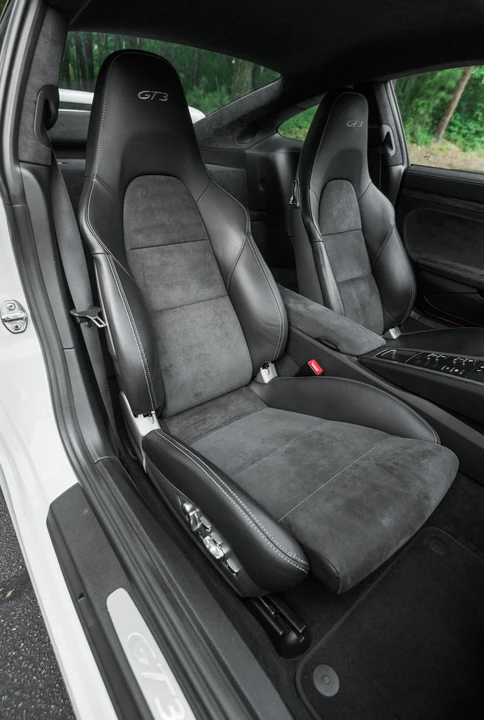 2014 Porsche 991 GT3 - Image 17 of 31