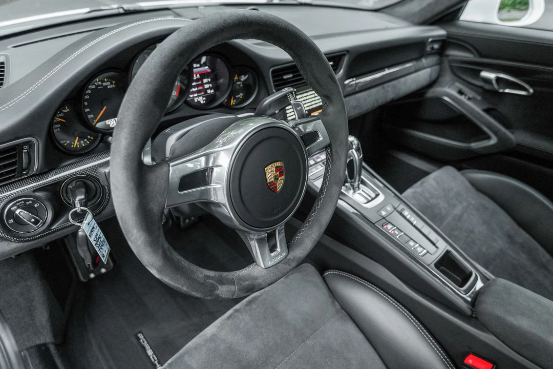 2014 Porsche 991 GT3 - Image 23 of 31