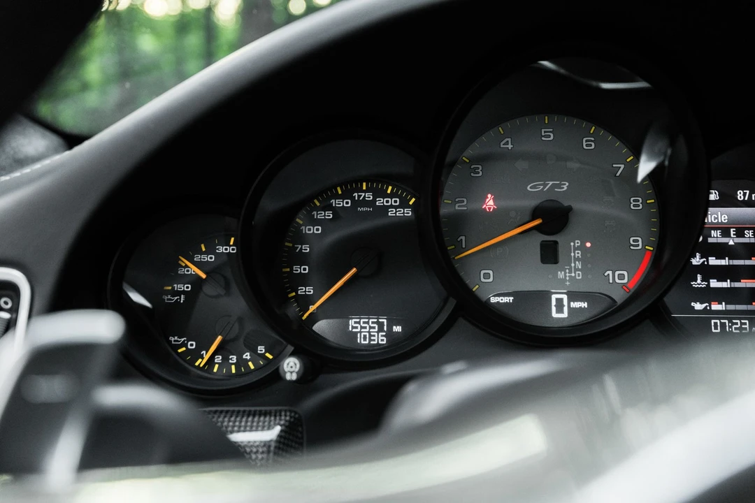 2014 Porsche 991 GT3 - Image 26 of 31