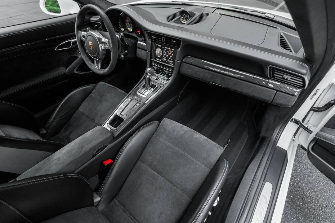 2014 Porsche 991 GT3 - Image 29 of 31