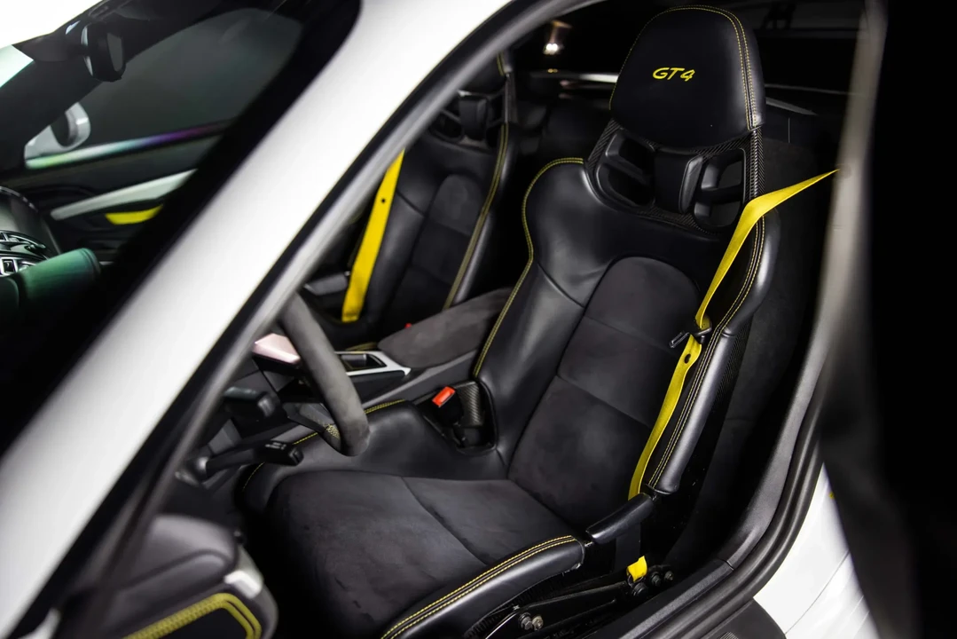 2016 Porsche 981 Cayman GT4 - Image 10 of 19