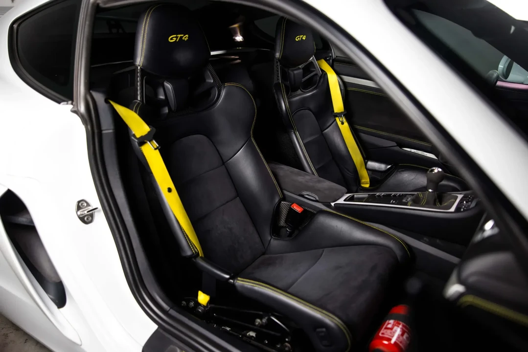 2016 Porsche 981 Cayman GT4 - Image 11 of 19