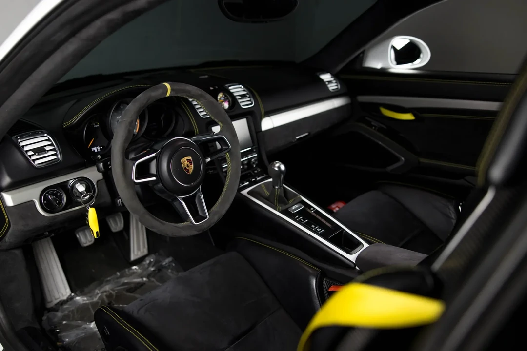 2016 Porsche 981 Cayman GT4 - Image 9 of 19