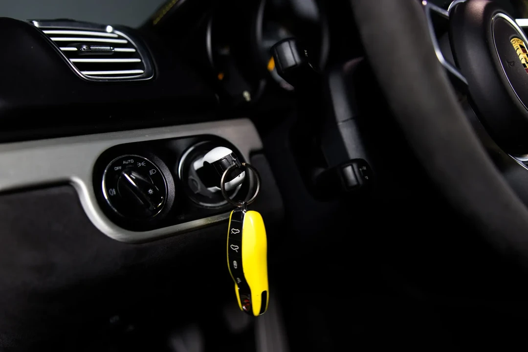 2016 Porsche 981 Cayman GT4 - Image 13 of 19