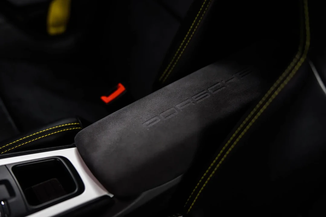 2016 Porsche 981 Cayman GT4 - Image 18 of 19
