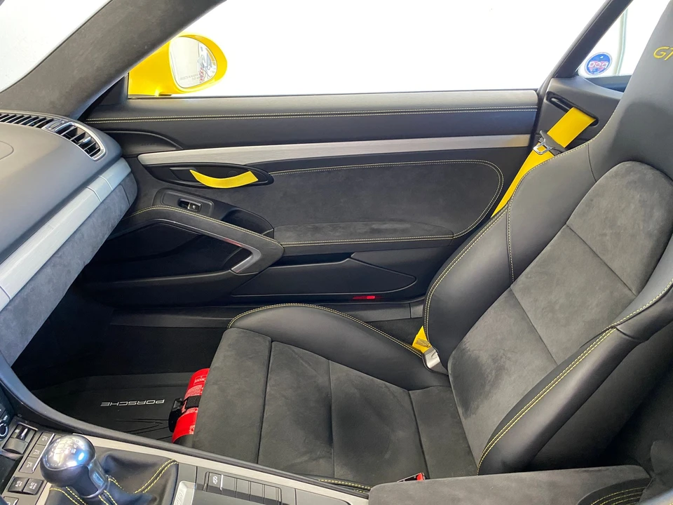 2016 Porsche 981 Cayman GT4 - Image 6 of 9