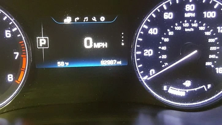2016 Hyundai Genesis - Image 5 of 7