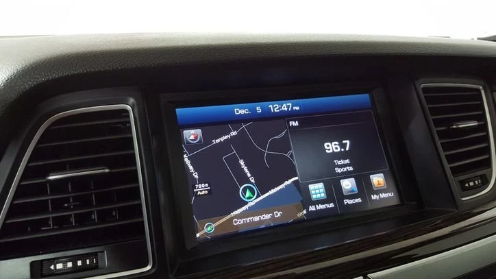 2016 Hyundai Genesis - Image 4 of 7