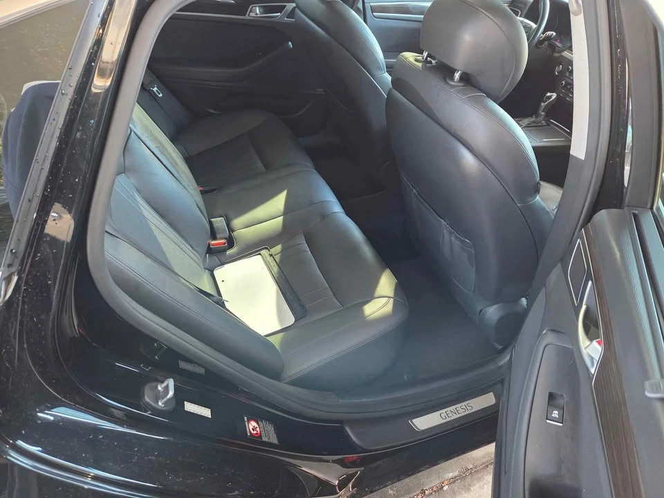 2016 Hyundai Genesis - Image 3 of 10