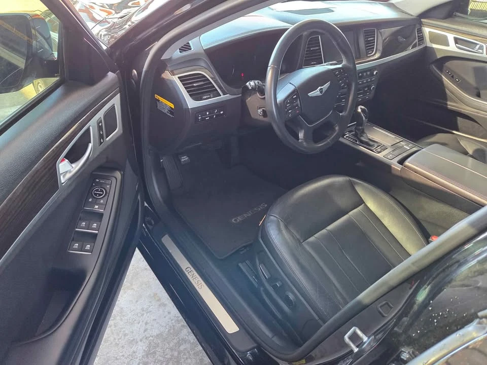 2016 Hyundai Genesis - Image 6 of 10