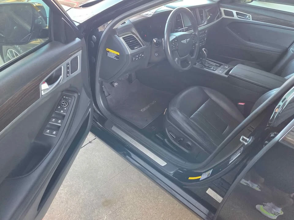 2016 Hyundai Genesis - Image 6 of 9