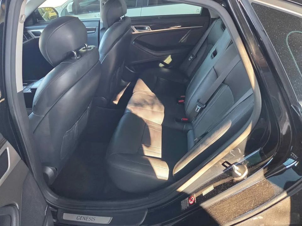 2016 Hyundai Genesis - Image 4 of 9