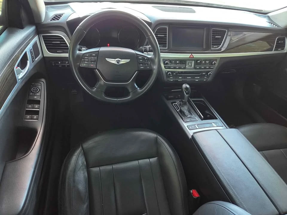 2016 Hyundai Genesis - Image 5 of 9