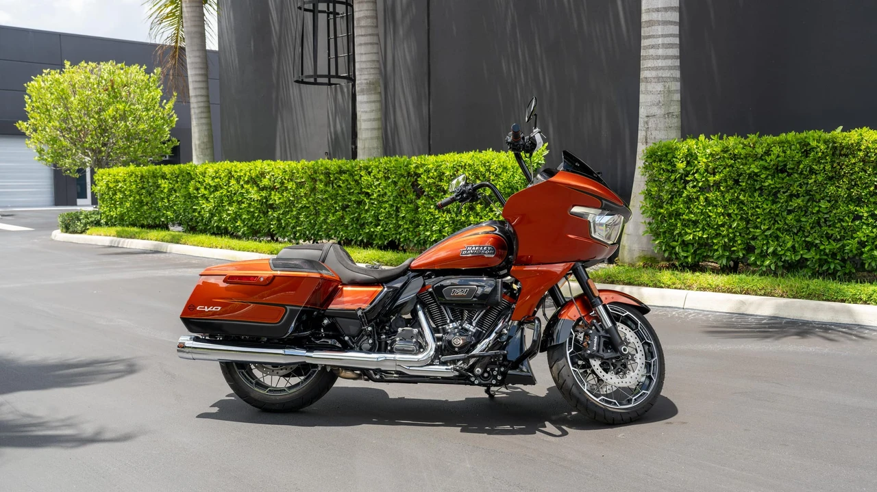 2023 Harley-Davidson CVO - Image 9 of 31