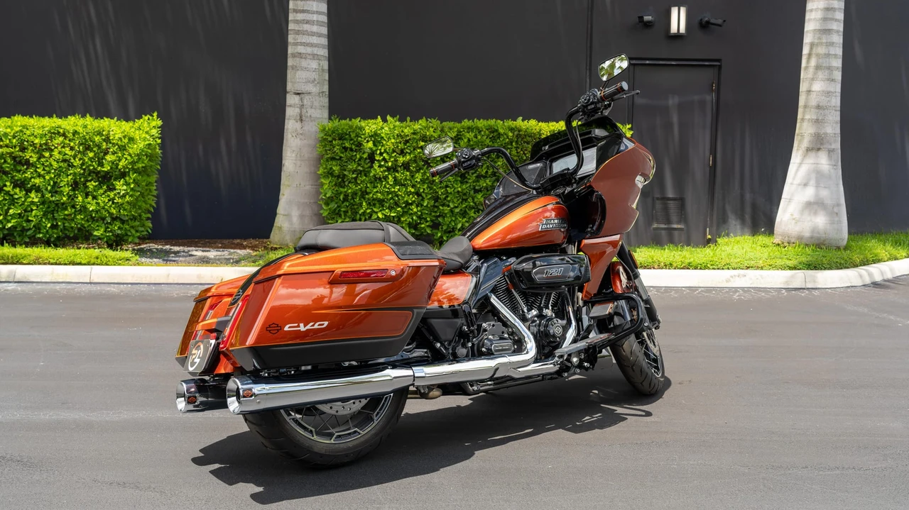 2023 Harley-Davidson CVO - Image 8 of 31