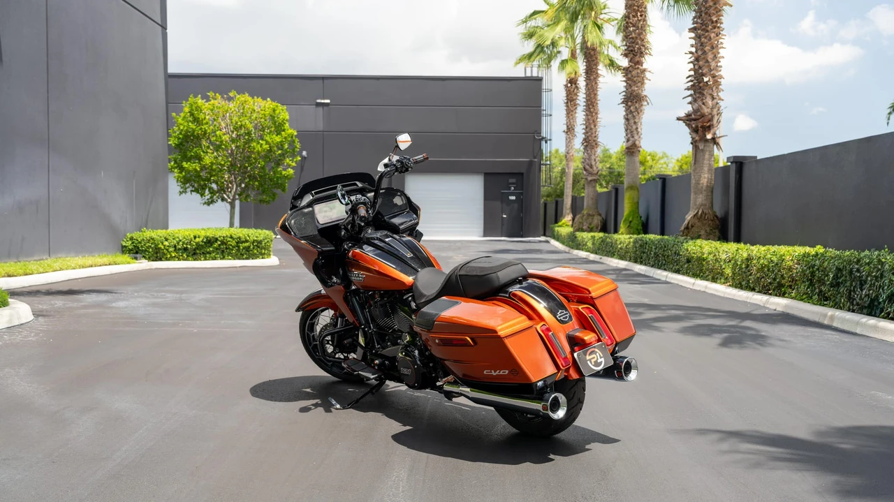 2023 Harley-Davidson CVO - Image 6 of 31