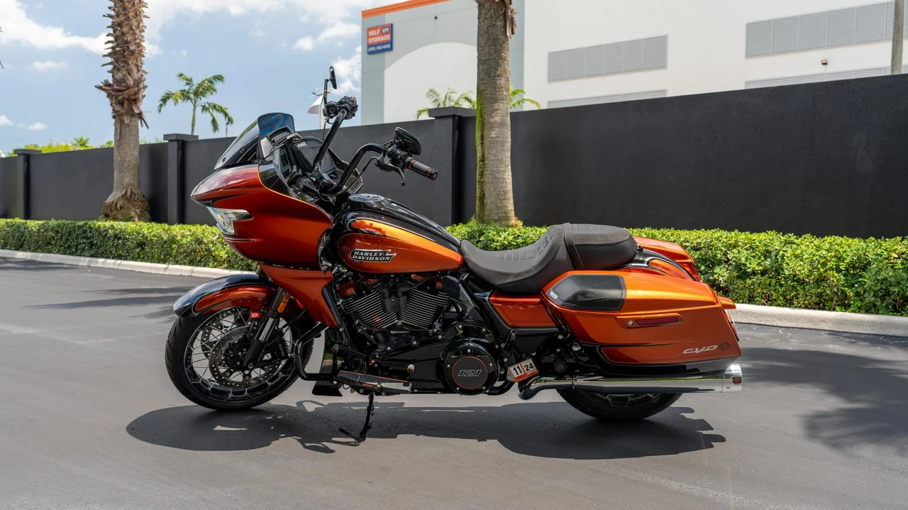 2023 Harley-Davidson CVO - Image 5 of 31
