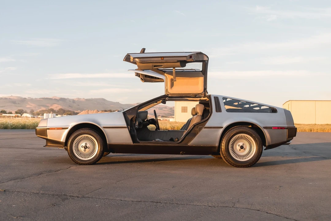 1983 DeLorean DMC-12 - Image 25 of 31
