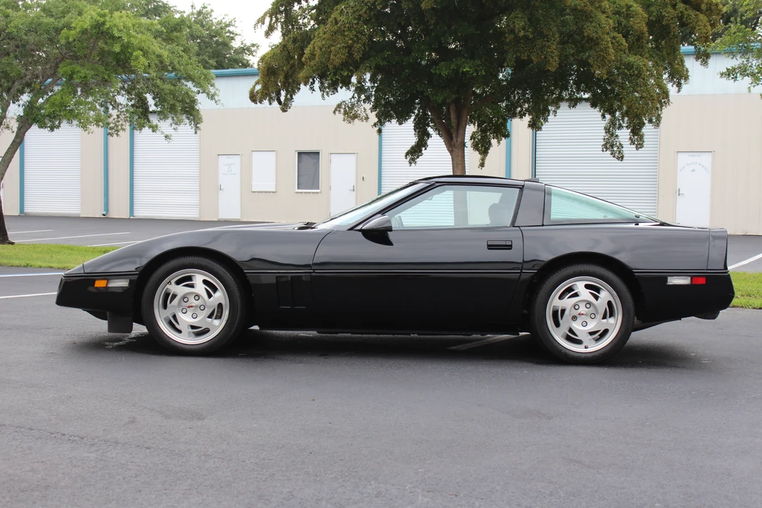 1990 Chevrolet Corvette C4 - Image 16 of 31