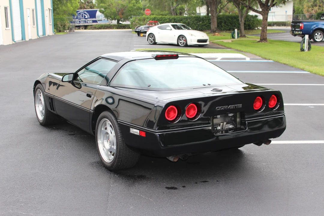 1990 Chevrolet Corvette C4 - Image 19 of 31