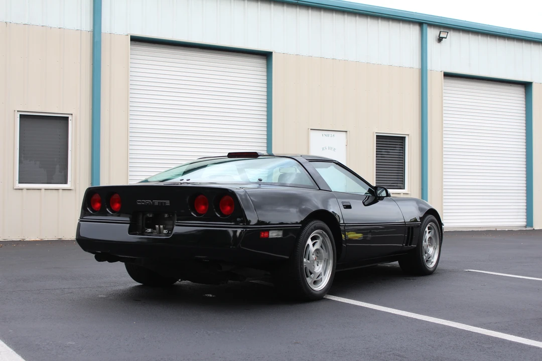 1990 Chevrolet Corvette C4 - Image 12 of 31