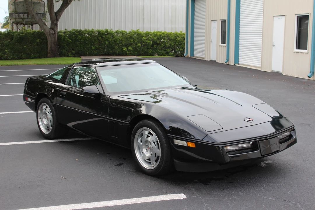 1990 Chevrolet Corvette C4 - Image 8 of 31