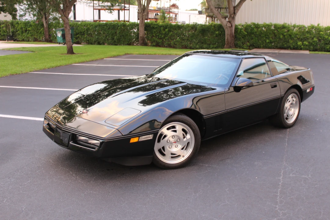 1990 Chevrolet Corvette C4 - Image 24 of 31