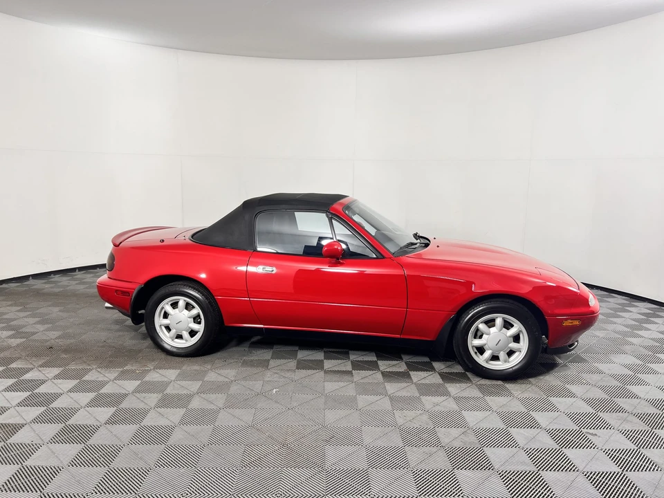 1990 Mazda NA MX-5 Miata - Image 18 of 31