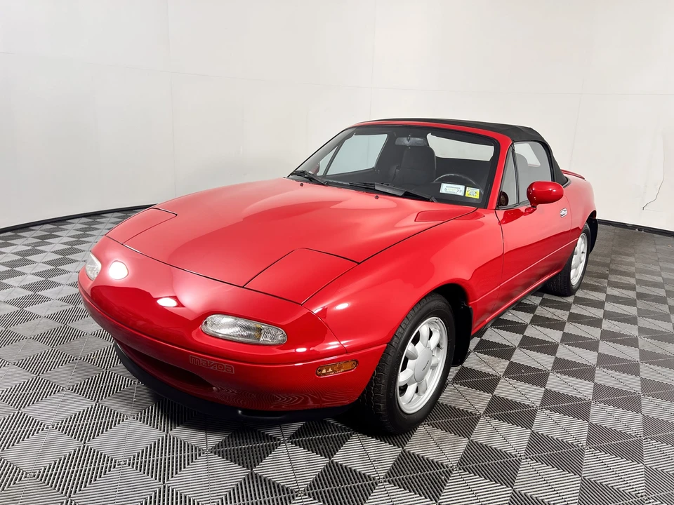 1990 Mazda NA MX-5 Miata - Image 26 of 31