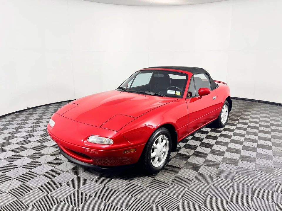 1990 Mazda NA MX-5 Miata - Image 2 of 31