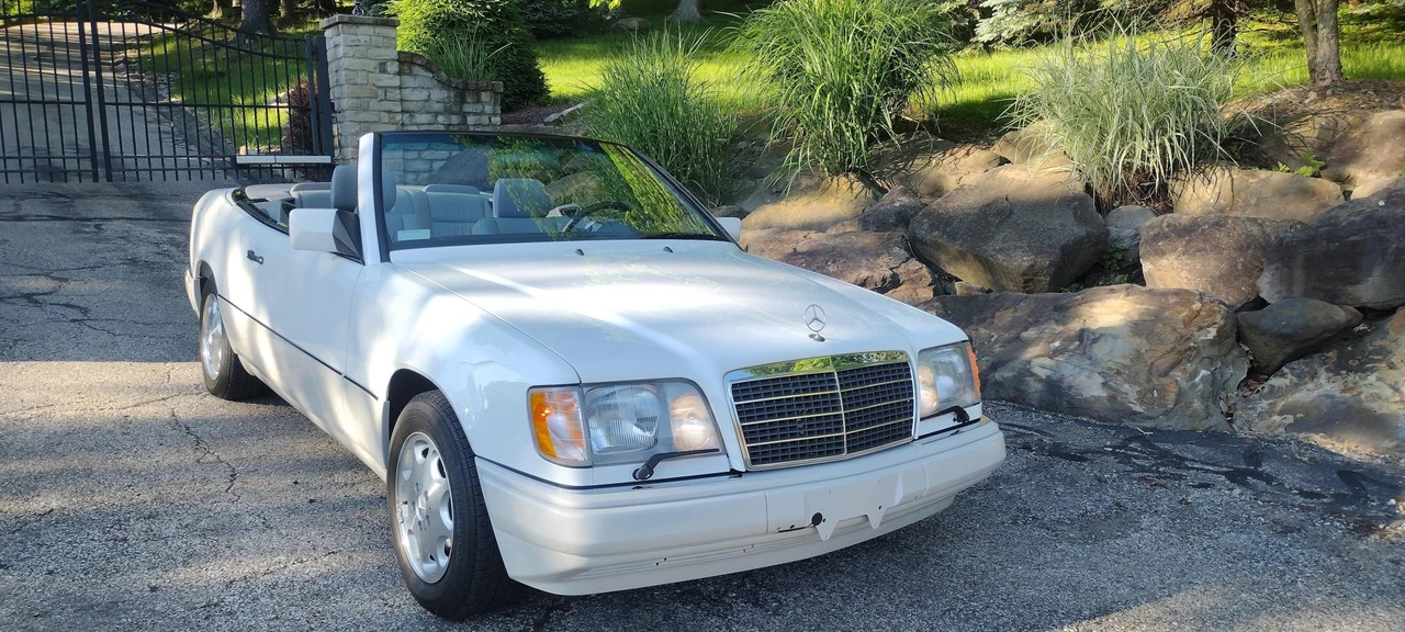 1995 Mercedes-Benz W124 E-Class - Image 11 of 31