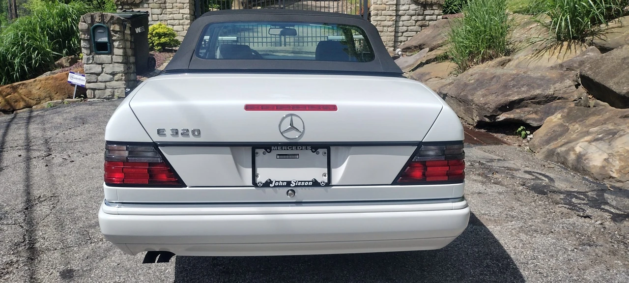 1995 Mercedes-Benz W124 E-Class - Image 19 of 31