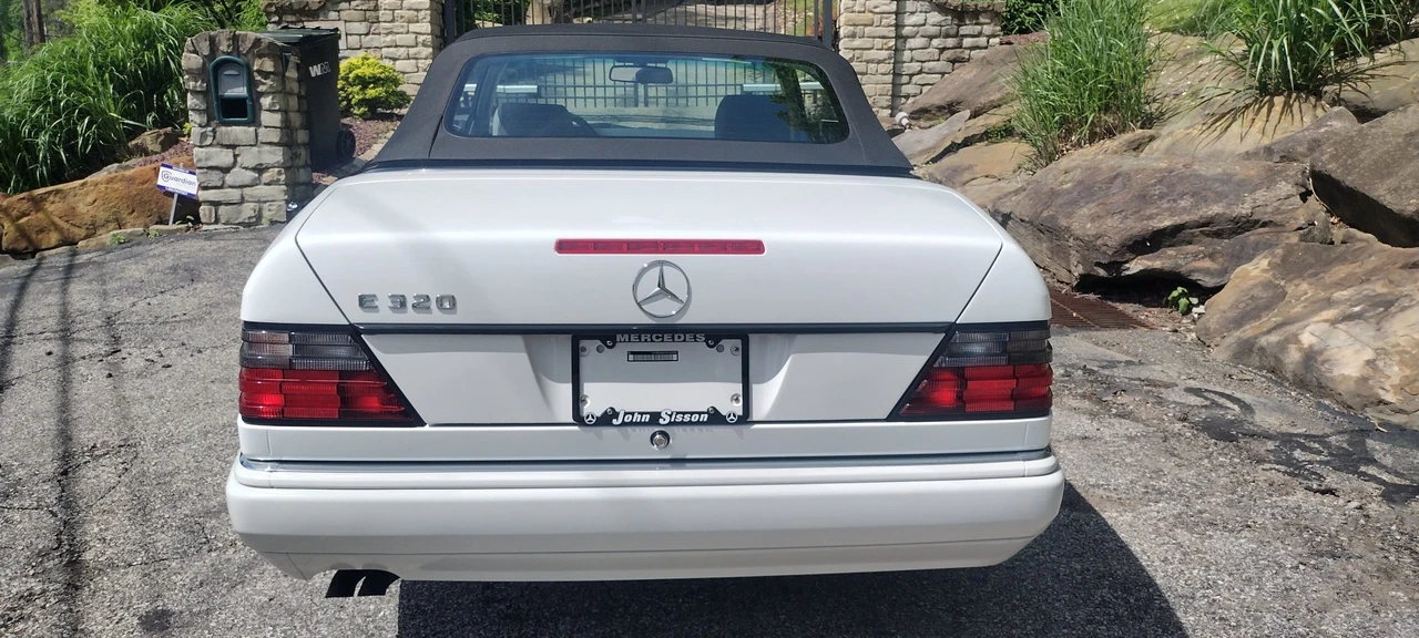 1995 Mercedes-Benz W124 E-Class - Image 18 of 31