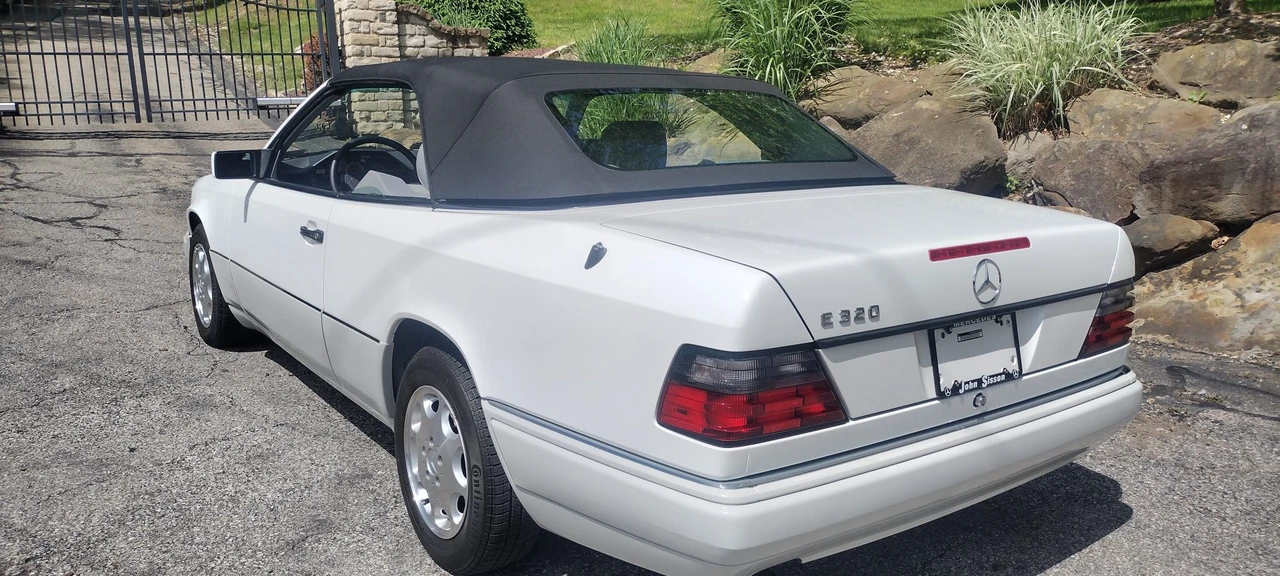 1995 Mercedes-Benz W124 E-Class - Image 17 of 31