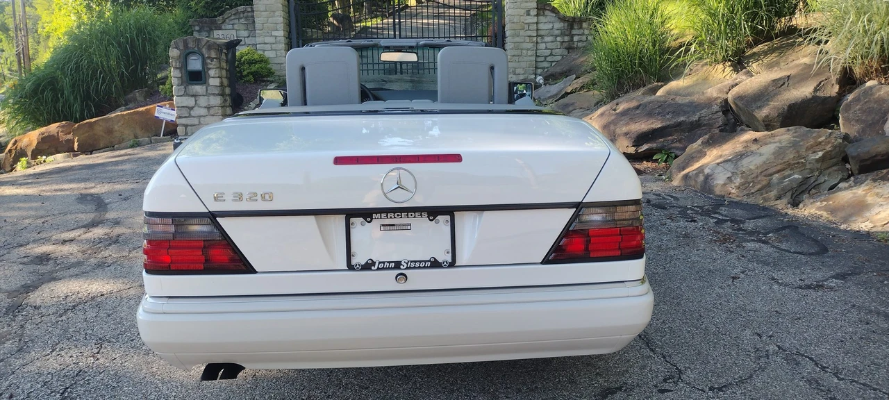 1995 Mercedes-Benz W124 E-Class - Image 7 of 31