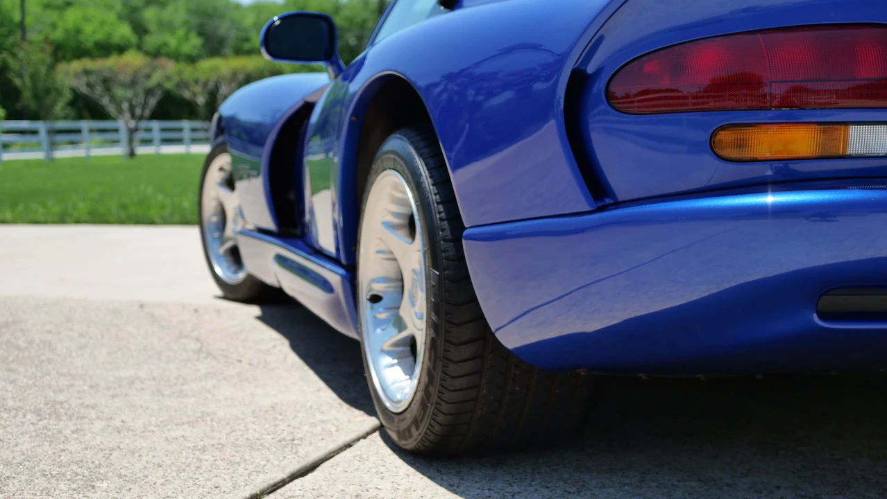 1996 Dodge Viper GTS 2nd Gen - Image 23 of 31