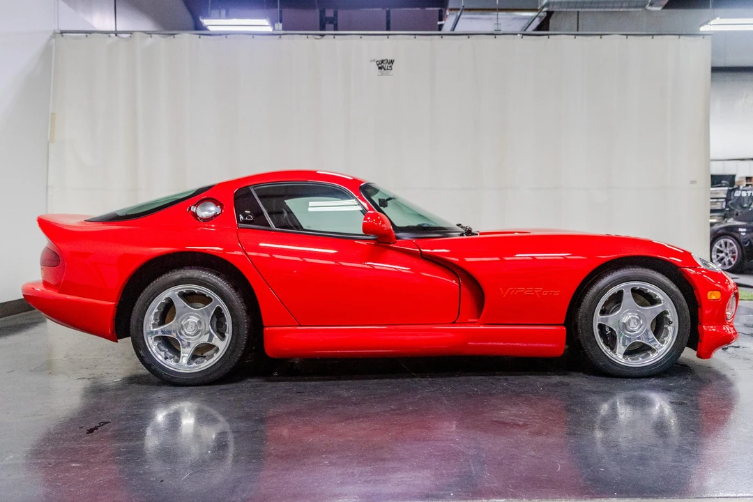 1997 Dodge Viper GTS 2nd Gen - Image 9 of 31