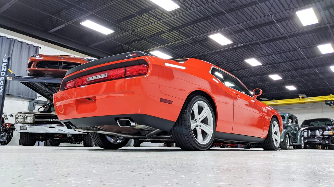 2008 Dodge Challenger SRT8 & 392 3rd Gen - Image 19 of 31