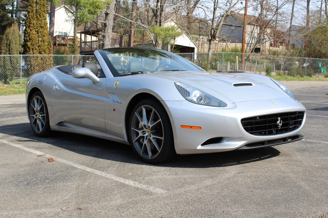 2010 Ferrari California - Image 7 of 31