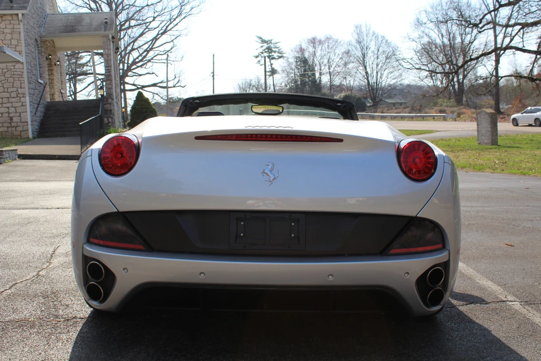 2010 Ferrari California - Image 10 of 31