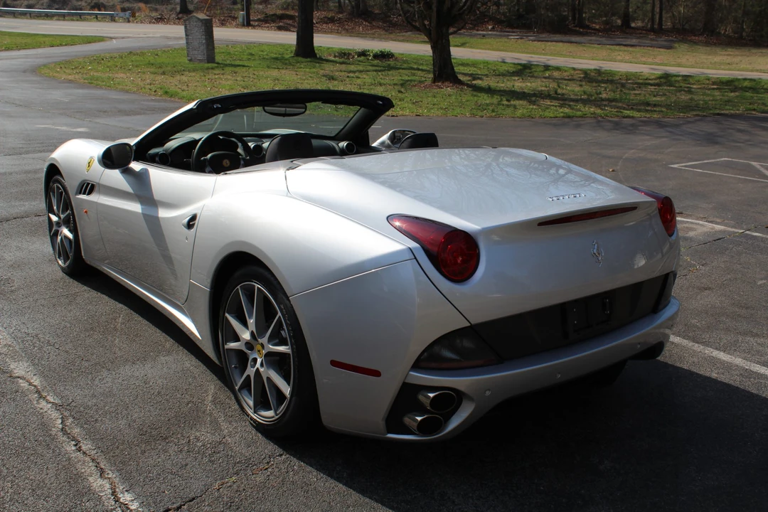 2010 Ferrari California - Image 11 of 31