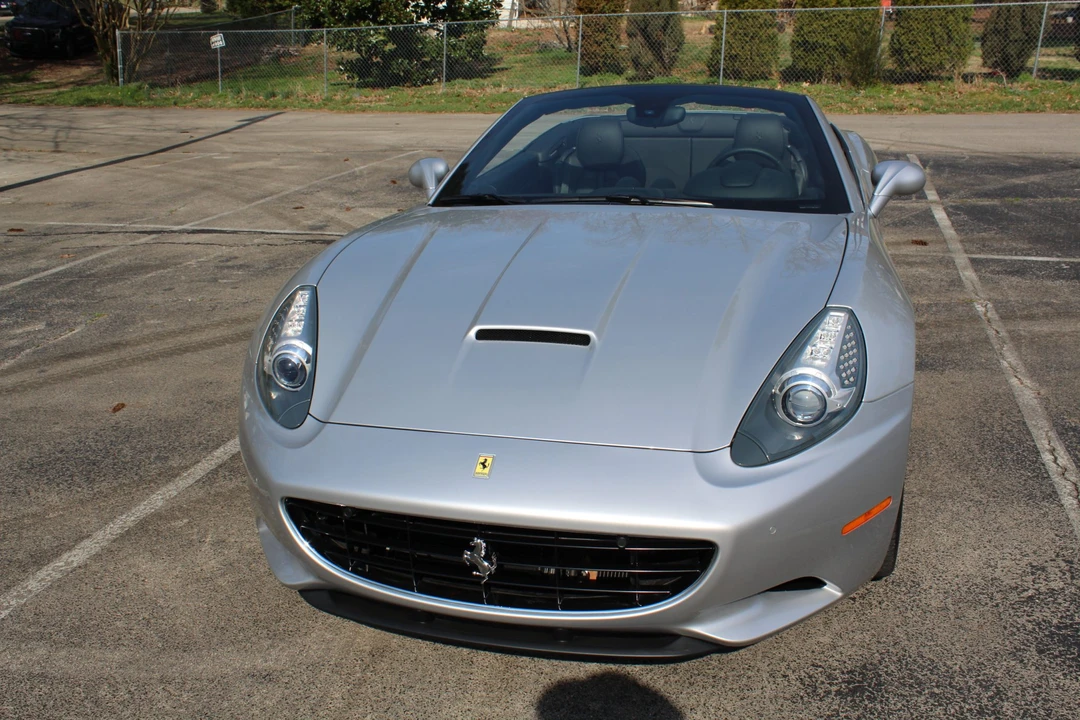 2010 Ferrari California - Image 3 of 31