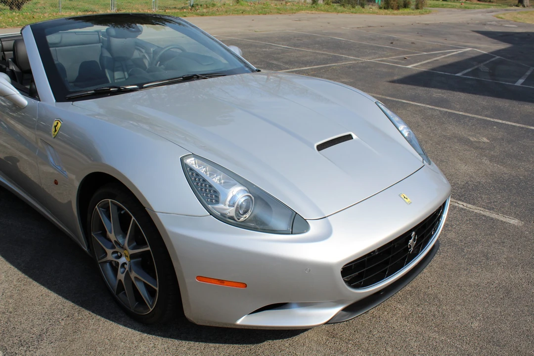 2010 Ferrari California - Image 18 of 31