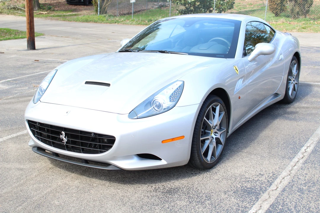 2010 Ferrari California - Image 13 of 31