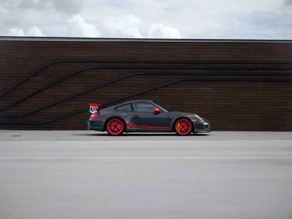 2011 Porsche 997 GT3 RS - Image 28 of 31