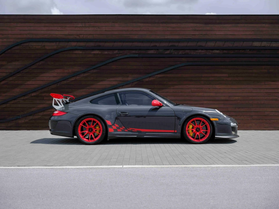 2011 Porsche 997 GT3 RS - Image 26 of 31