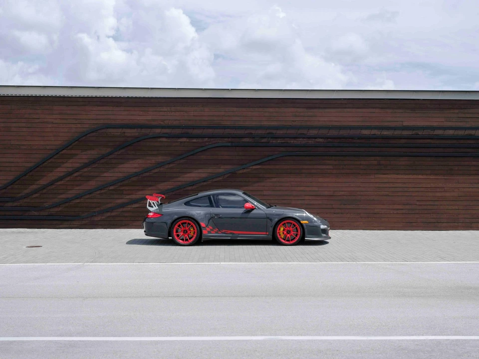 2011 Porsche 997 GT3 RS - Image 27 of 31