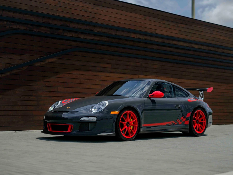 2011 Porsche 997 GT3 RS - Image 2 of 31